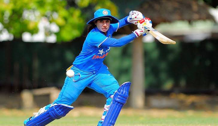 मिताली राज एकदिवसीयमा ७ हजार रन बनाउने पहिलाे महिला क्रिकेटर
